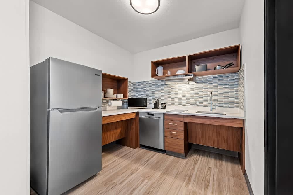 Everhome Suites Waco 1