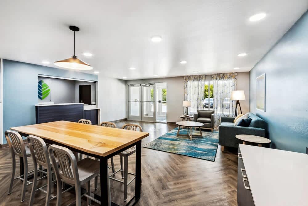 WoodSpring Suites Sumter near Shaw AFB 3