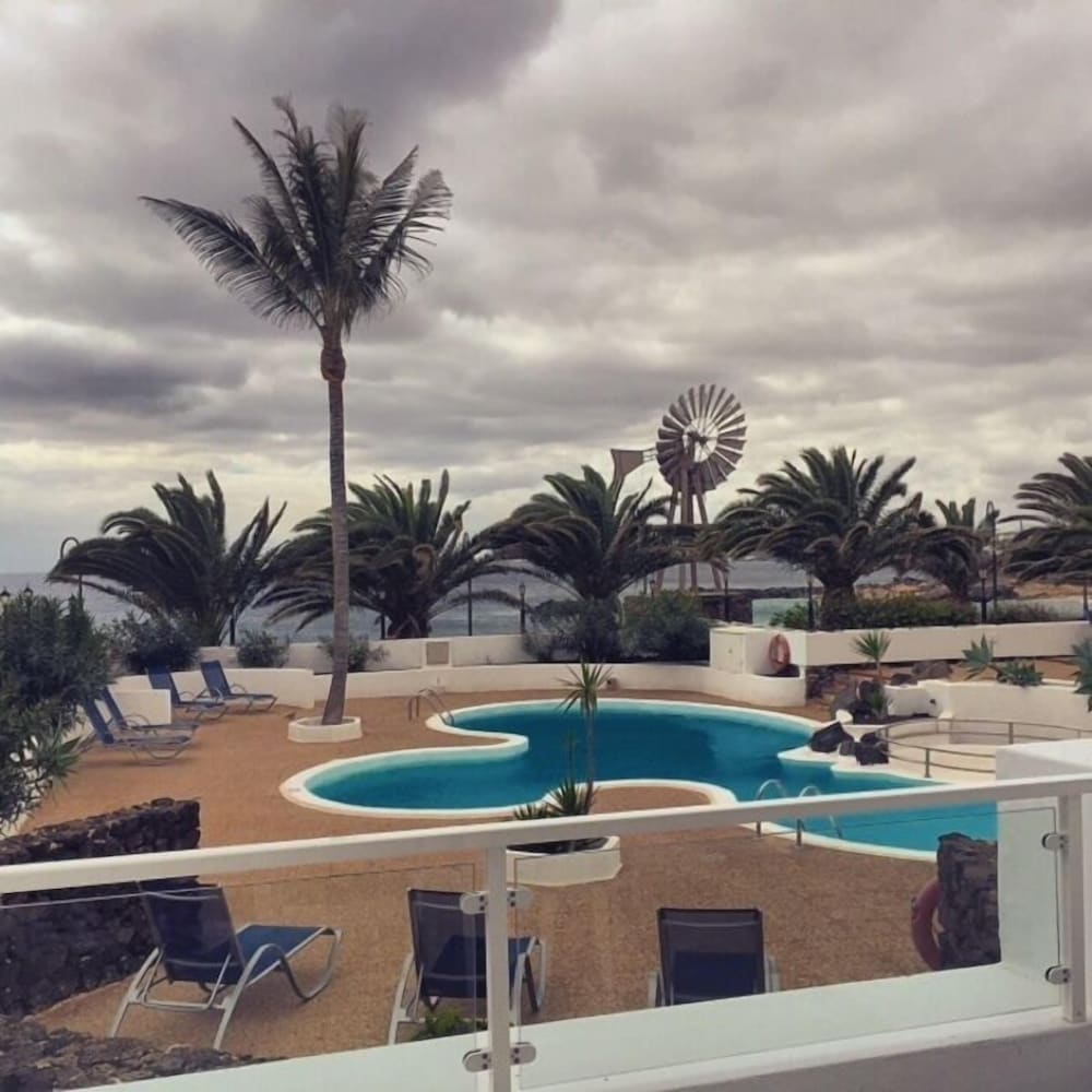 Neptuno Suites - Adults Only 4