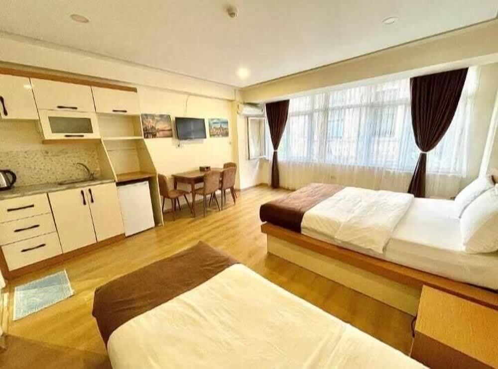 N-Y Suites 1