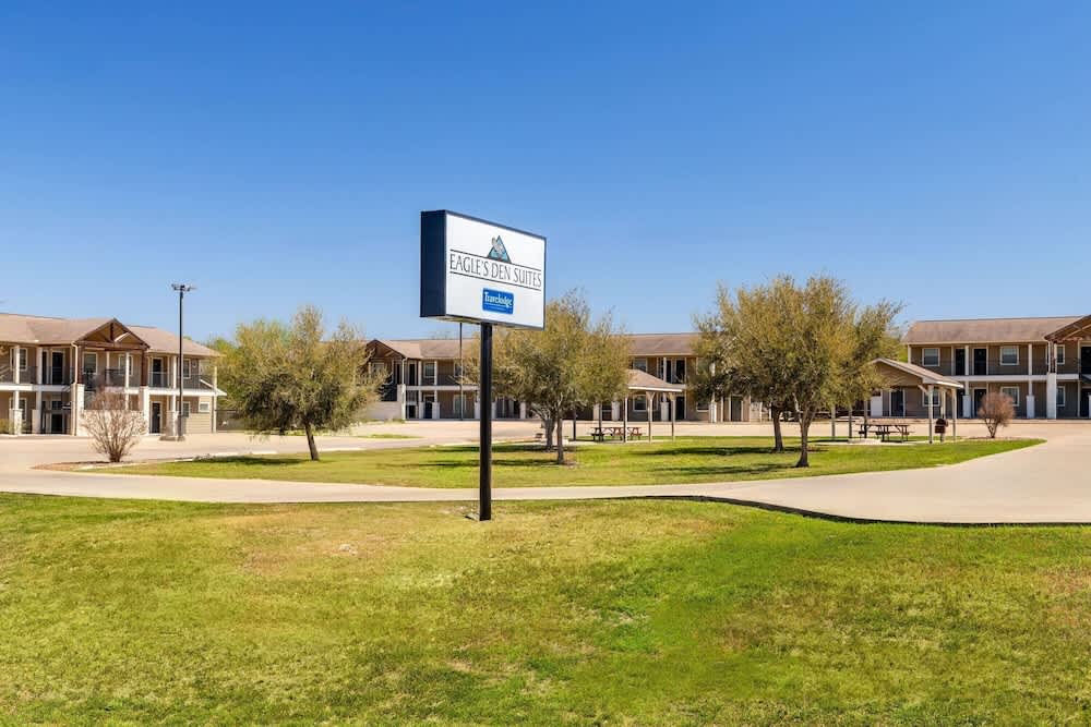 Eagle's Den Three Rivers Texas a Travelodge by Wyndham 1