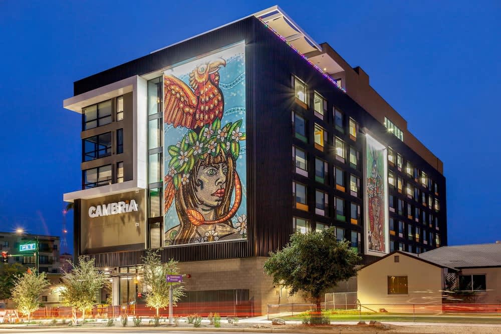 Cambria Downtown Phoenix Convention & Airport Hotel 1