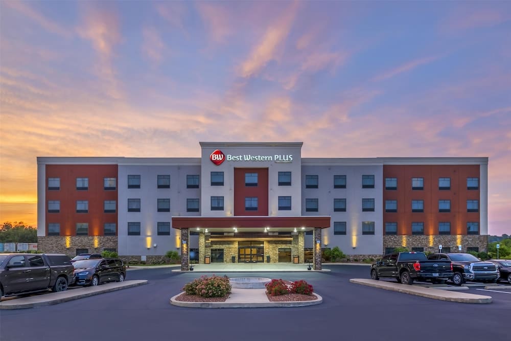 Best Western Plus Elizabethtown Inn & Suites 1