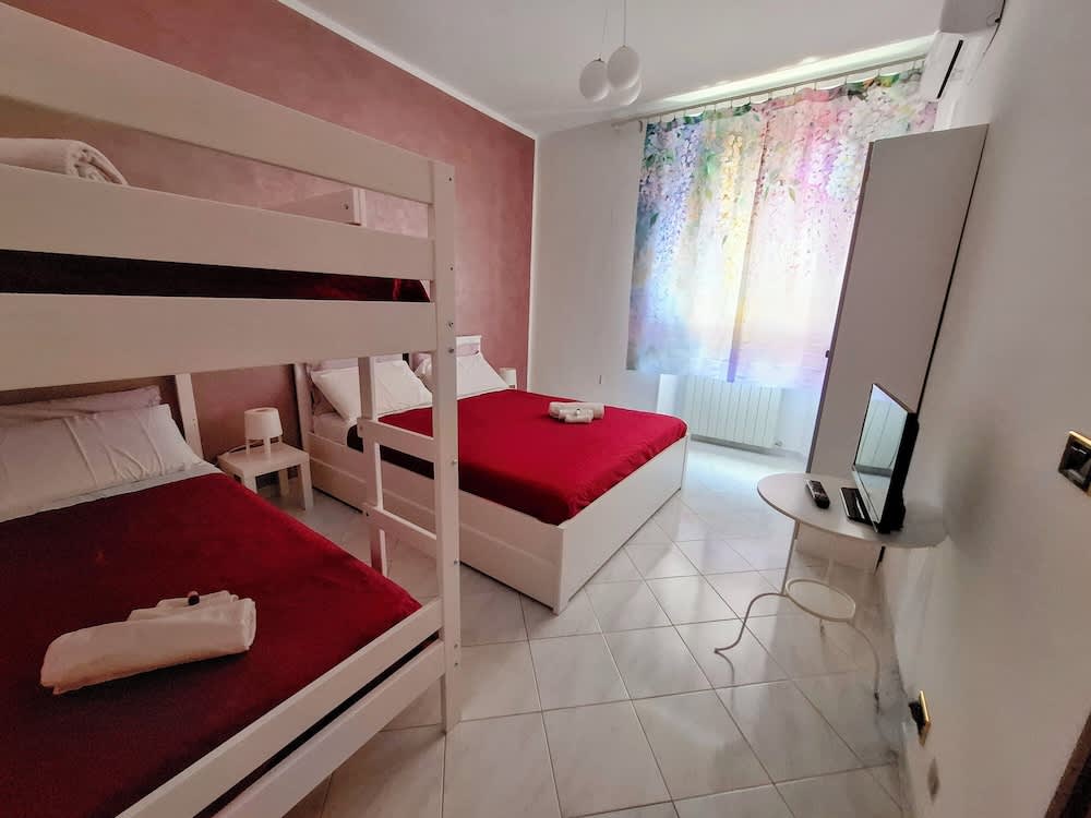 Rhome Sweet Rhome 1