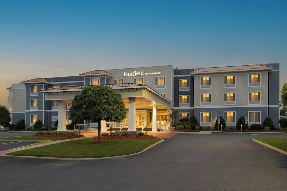 Fairfield Inn & Suites by Marriott Chincoteague Island Waterfront 1