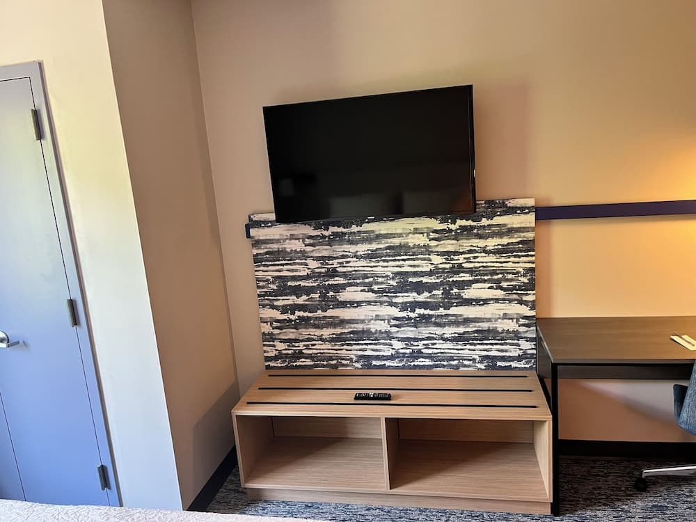 Garner Hotel Mahwah by IHG 2