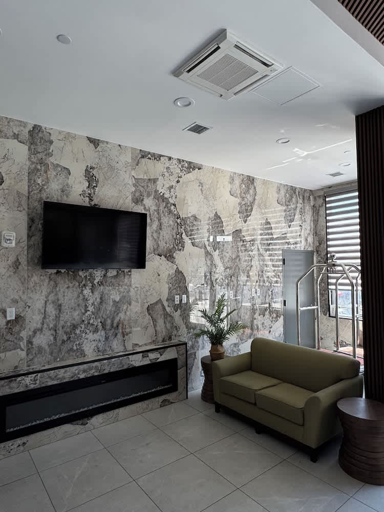 Capital Hotel Long Island City 4