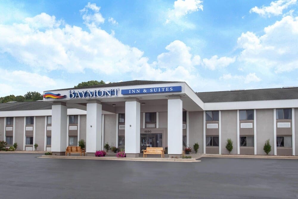 Baymont by Wyndham Grand Haven 1