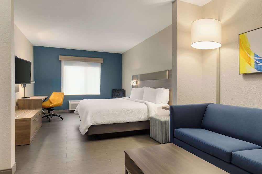 FORT LAUDERDALE AIRPORT SOUTH 4