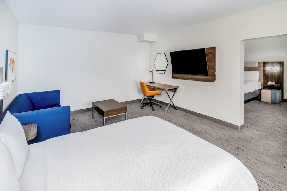 Holiday Inn Express Hotel & Suites Denver North - Thornton by IHG 4