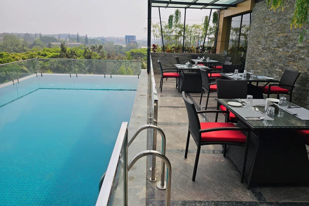 Quality Inn Rockwell Grand-Bangalore International Airport 1