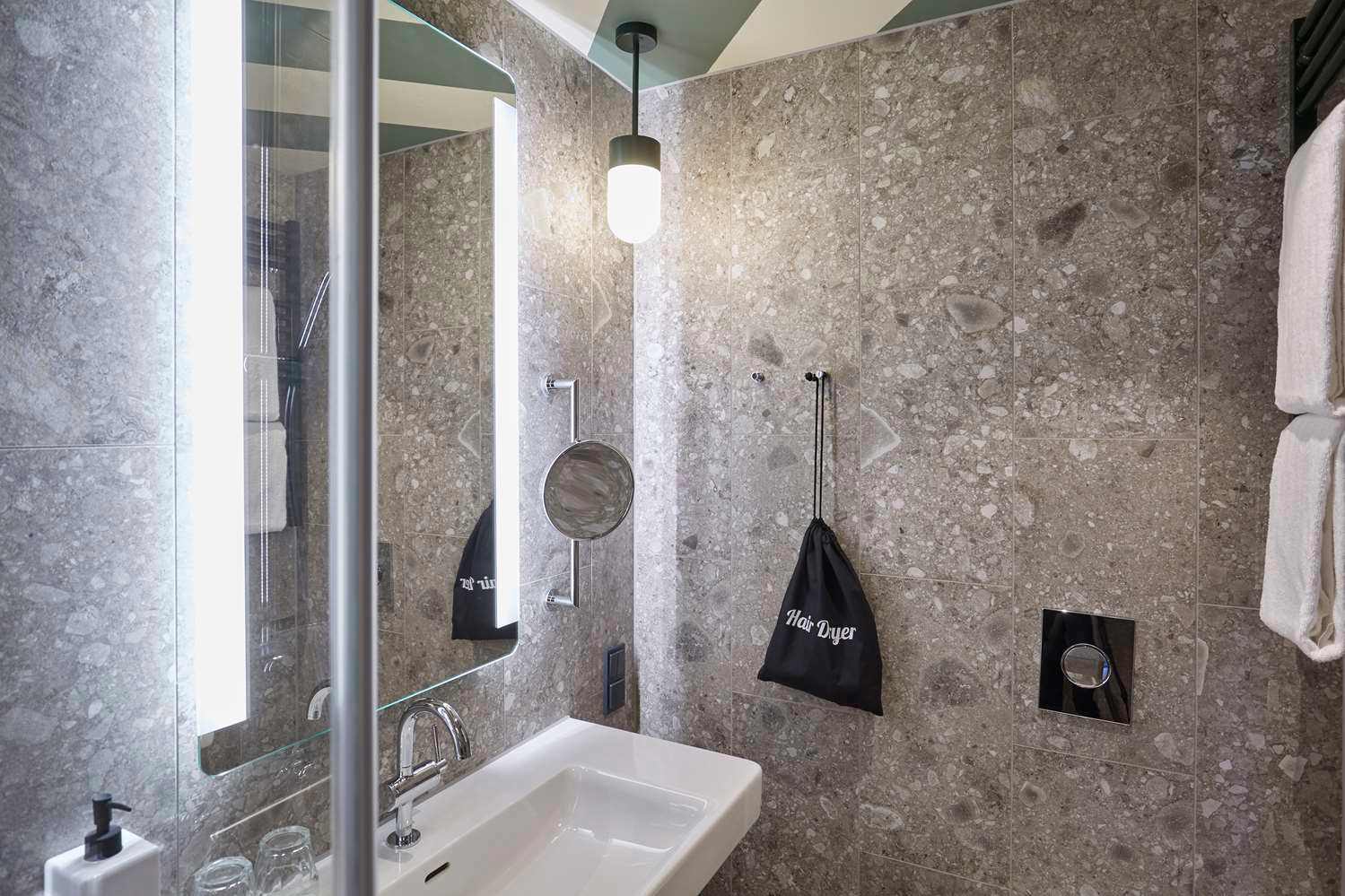 Scandic Frankfurt Hafenpark 1