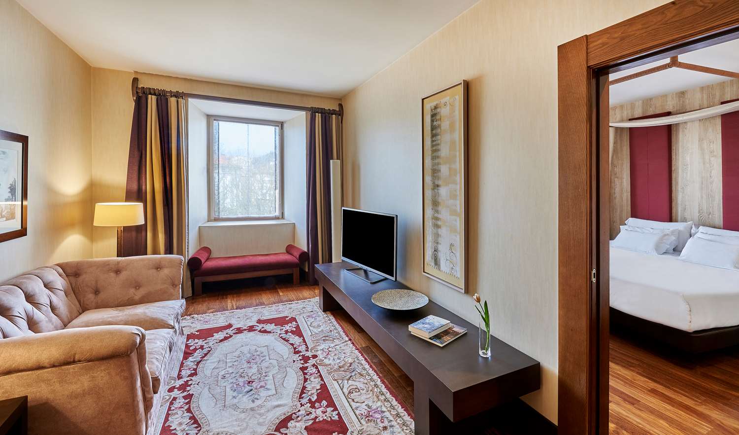 NH Collection Palacio de Burgos 4