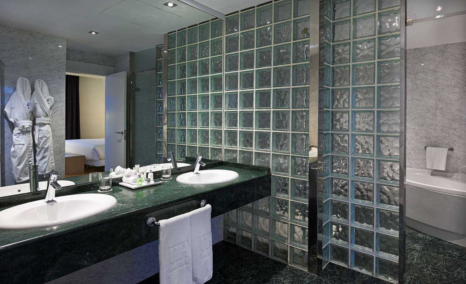 NH Collection Villa de Bilbao 2