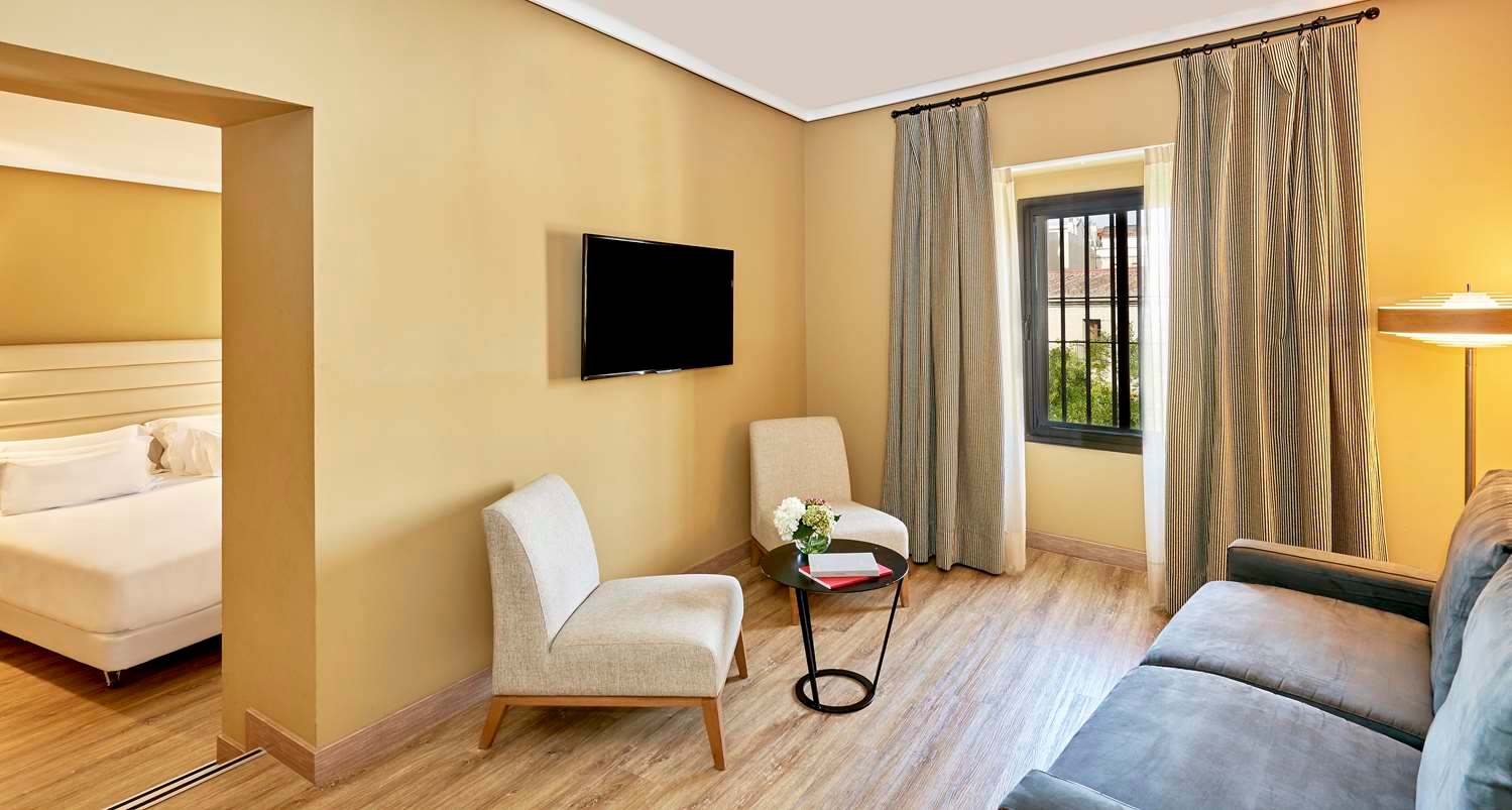 NH Collection Cáceres Palacio de Oquendo 5