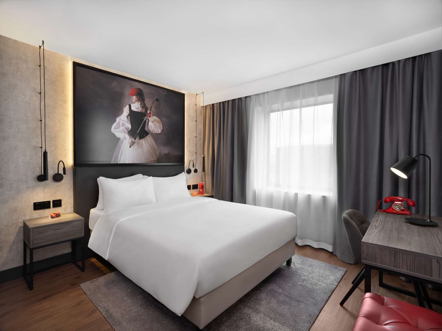 Radisson RED London Gatwick Airport 1