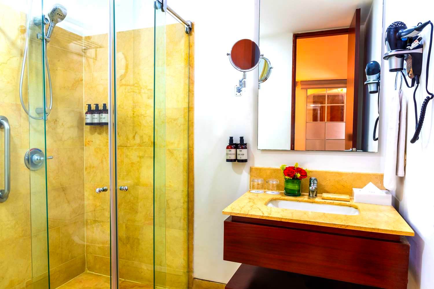 NH Royal Urban Cartagena 5