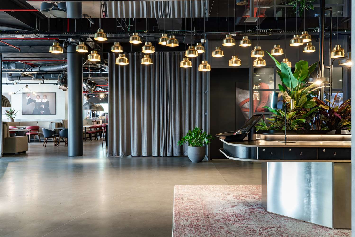 Radisson RED Brussels 3