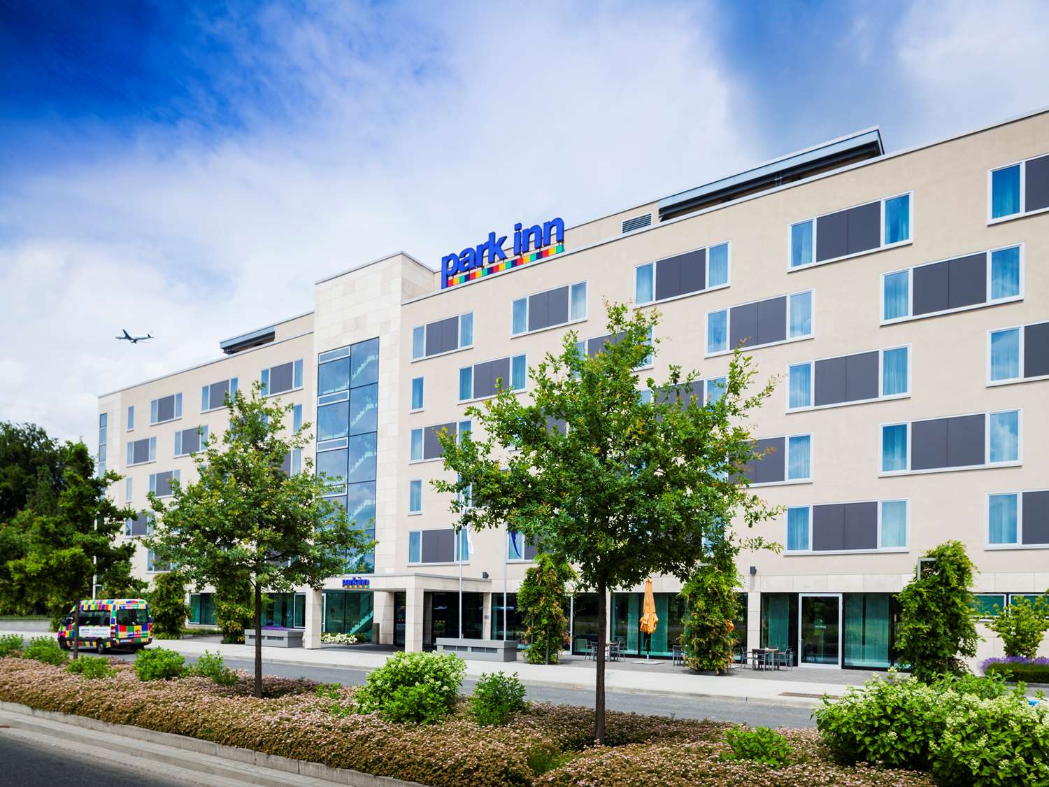 Park Inn by Radisson Frankfurt Airport 1