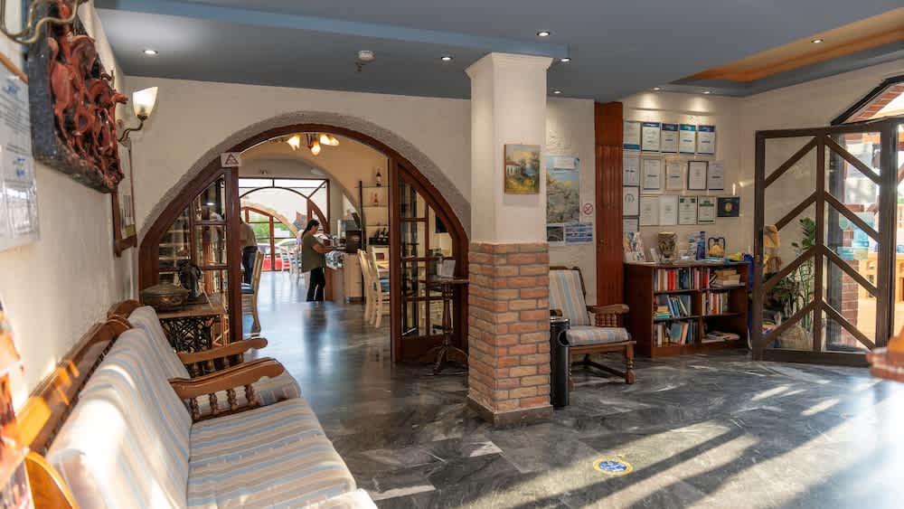 Evina Rooms & Suites 2