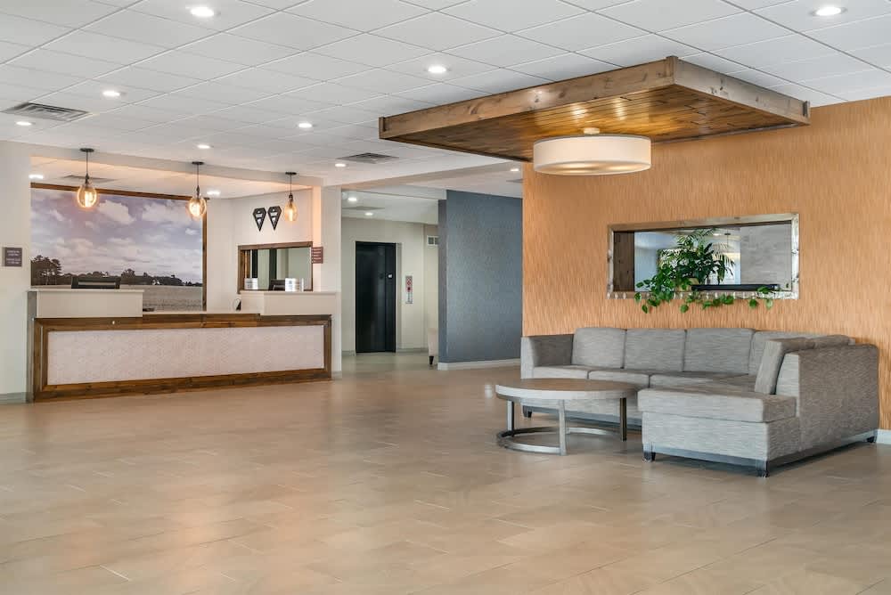 Best Western Plus Wayland Hotel 2