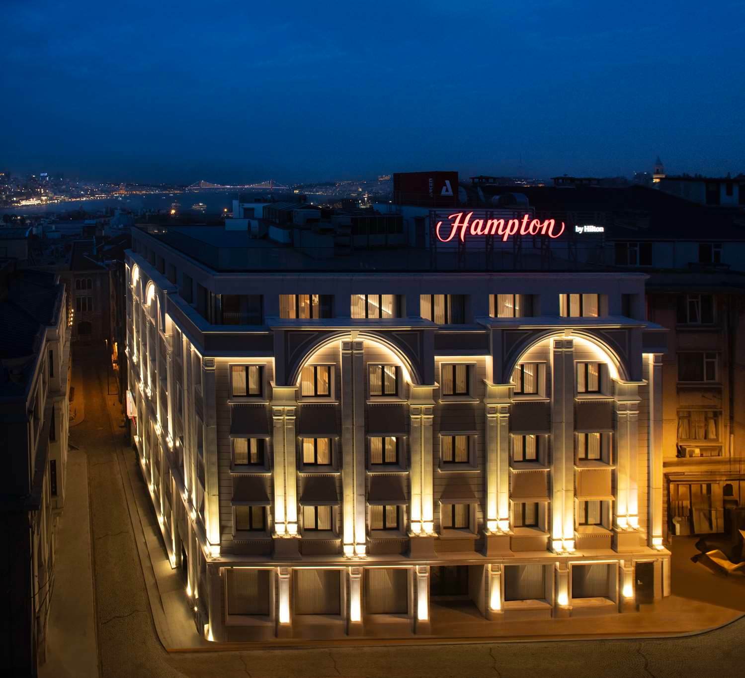 Hampton By Hilton Istanbul Sirkeci 2