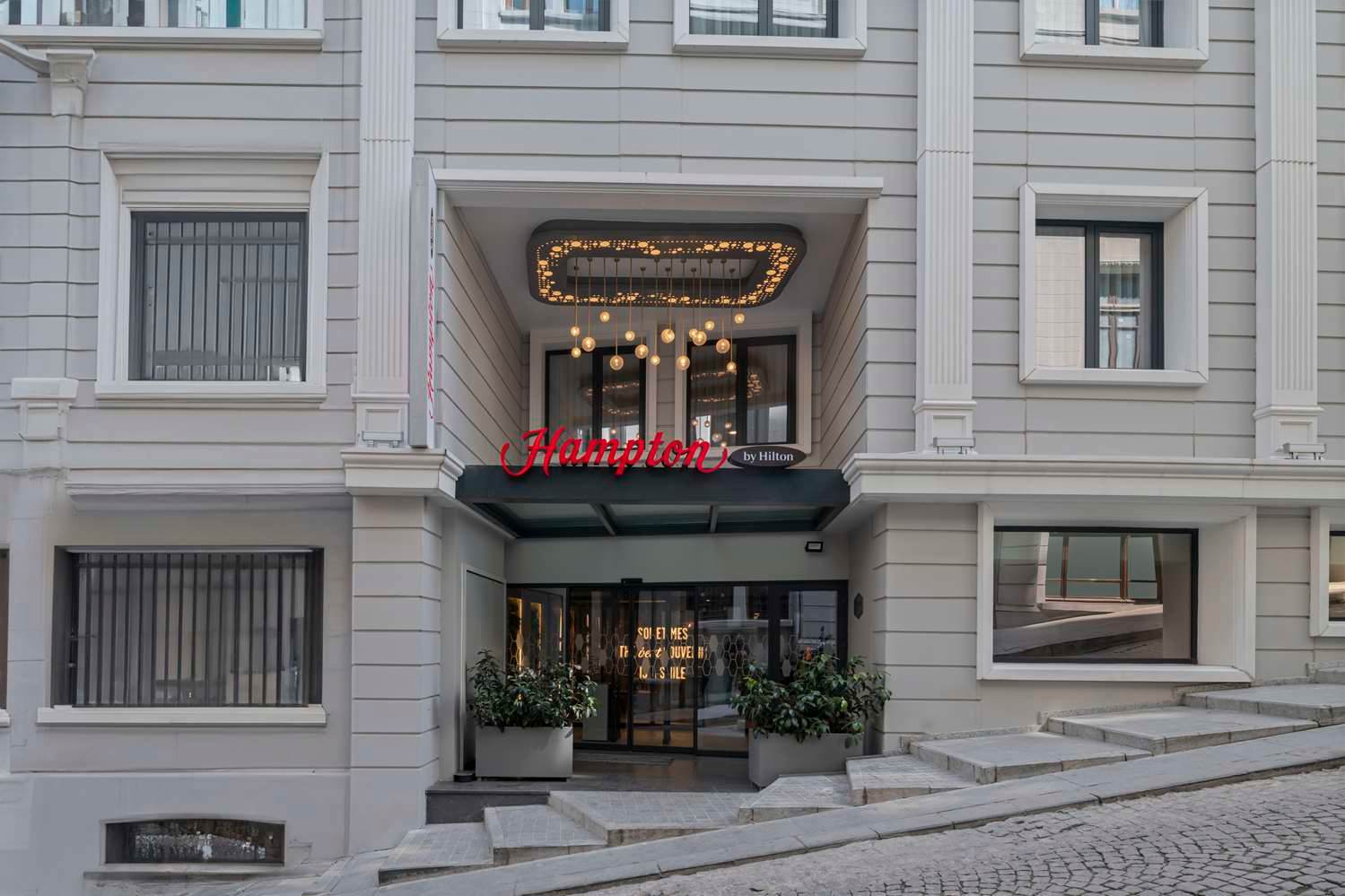 Hampton By Hilton Istanbul Sirkeci 1