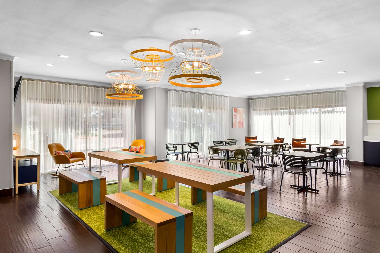 Spark by Hilton Pearland 1