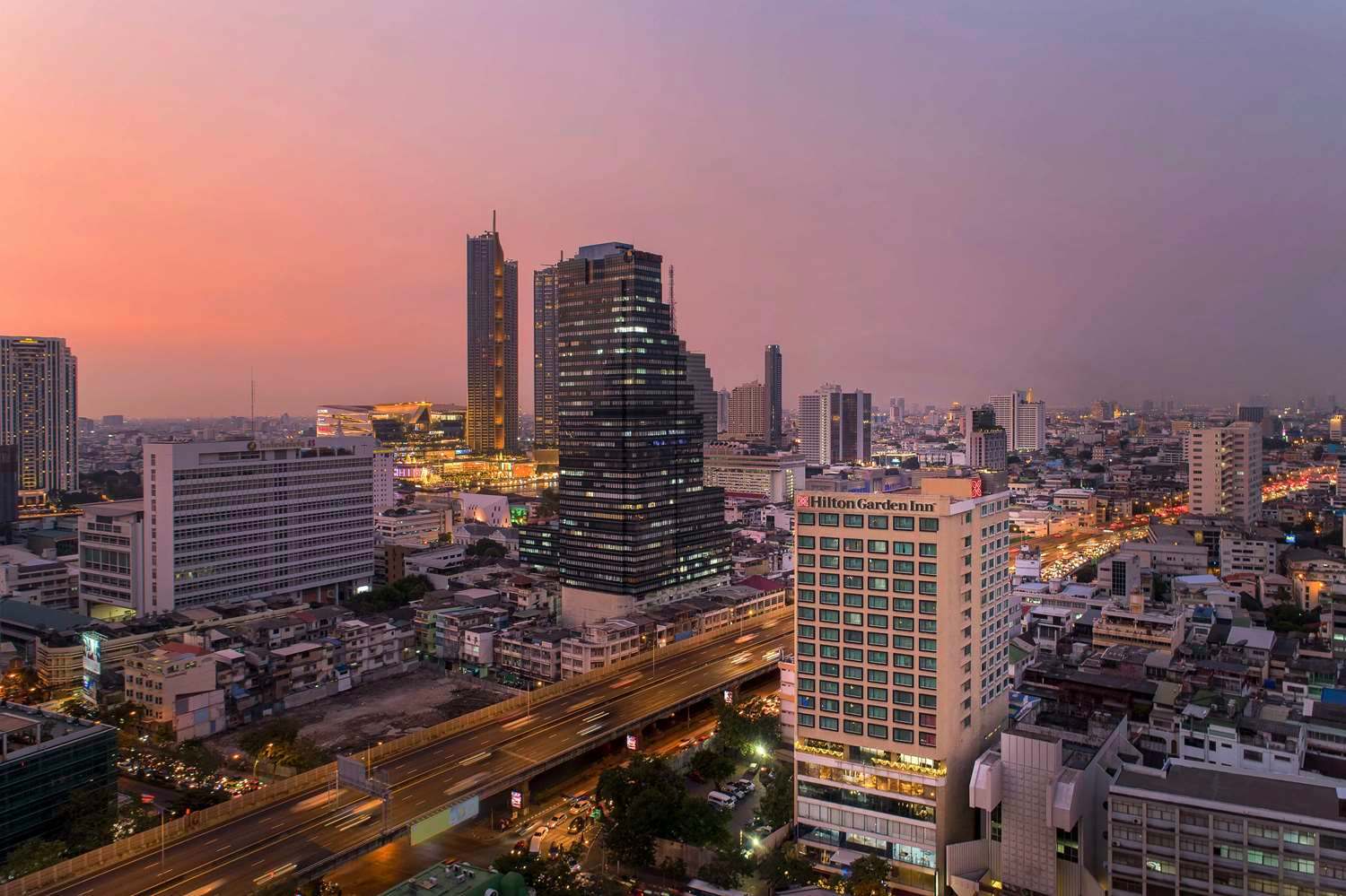 Hilton Garden Inn Bangkok Silom 2
