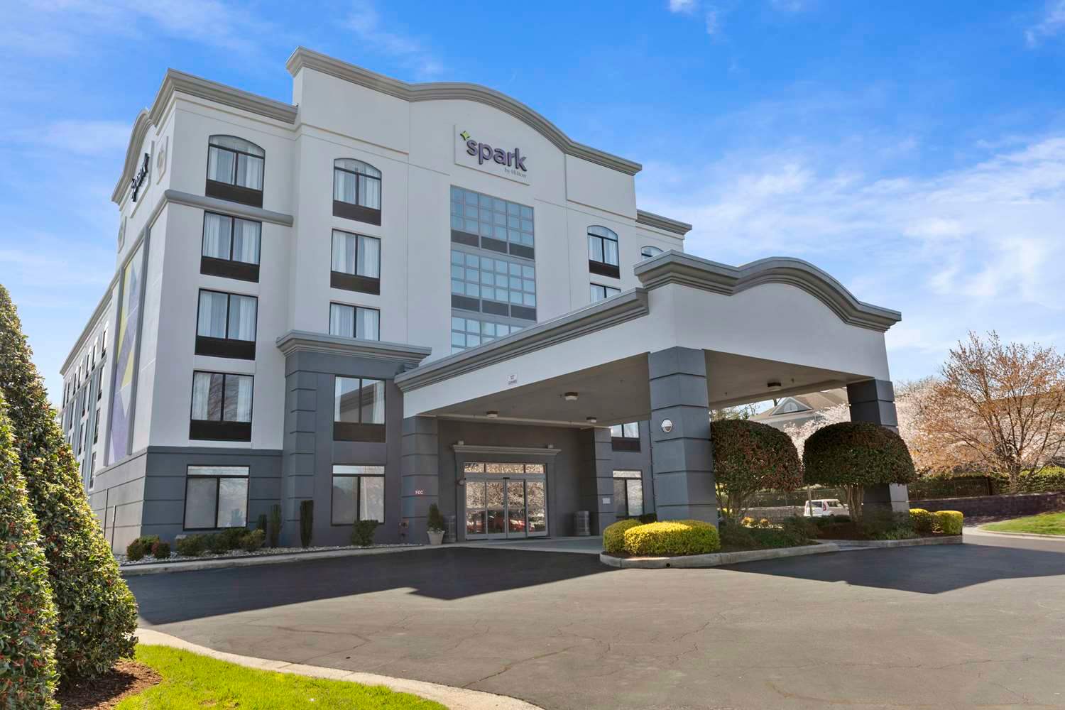 Spark by Hilton Greensboro 2