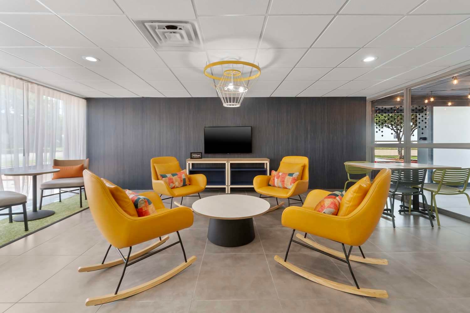 Spark by Hilton Grand Prairie 4