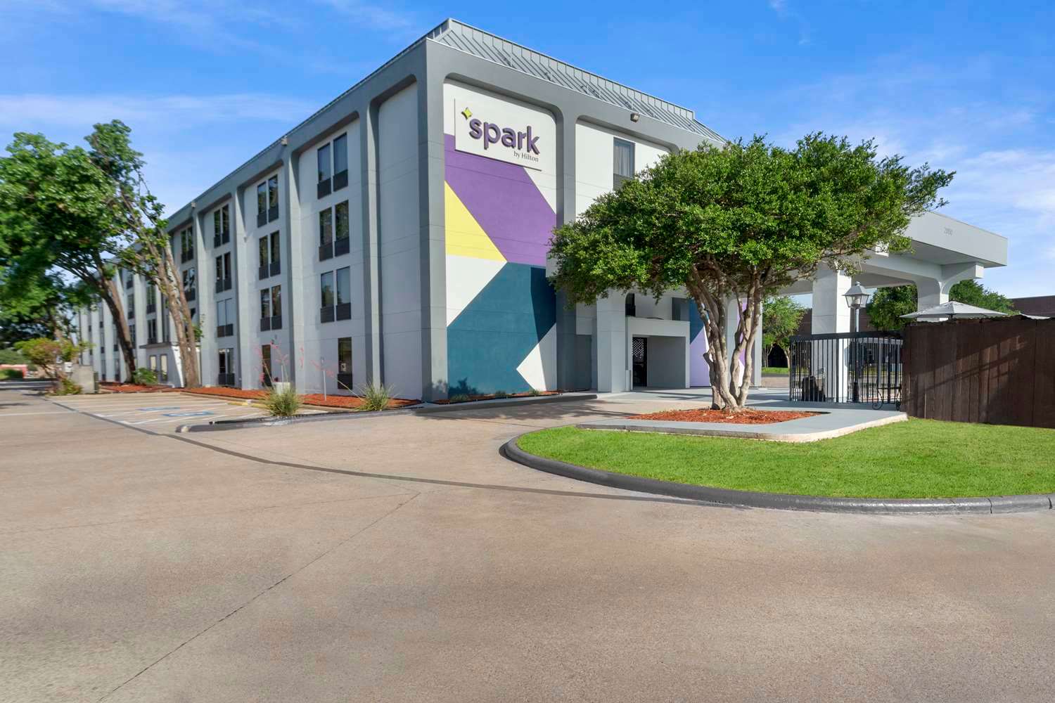 Spark by Hilton Grand Prairie 2
