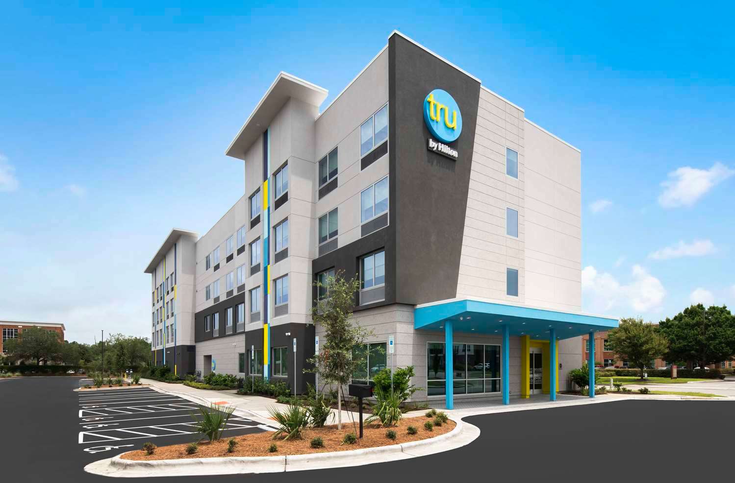Tru by Hilton Wilmington Wrightsville Beach 1