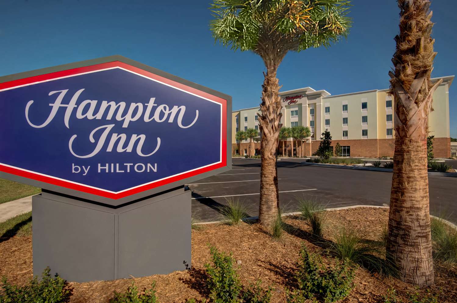 Hampton Inn Plant City 3