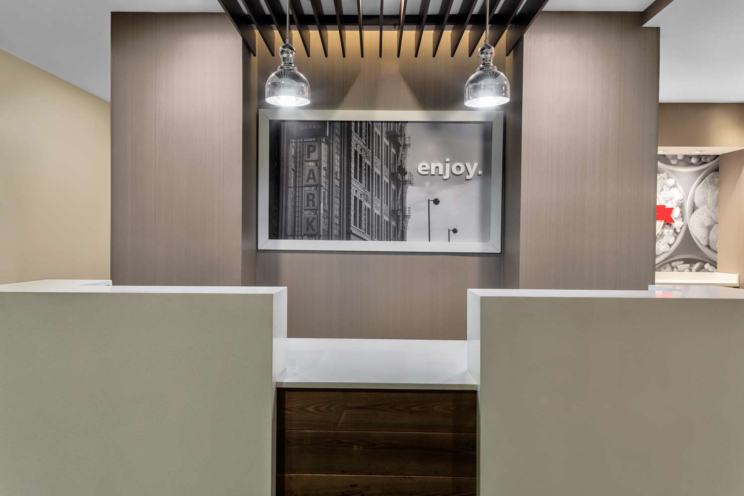 Hampton Inn & Suites Los Angeles/Hollywood, CA 3