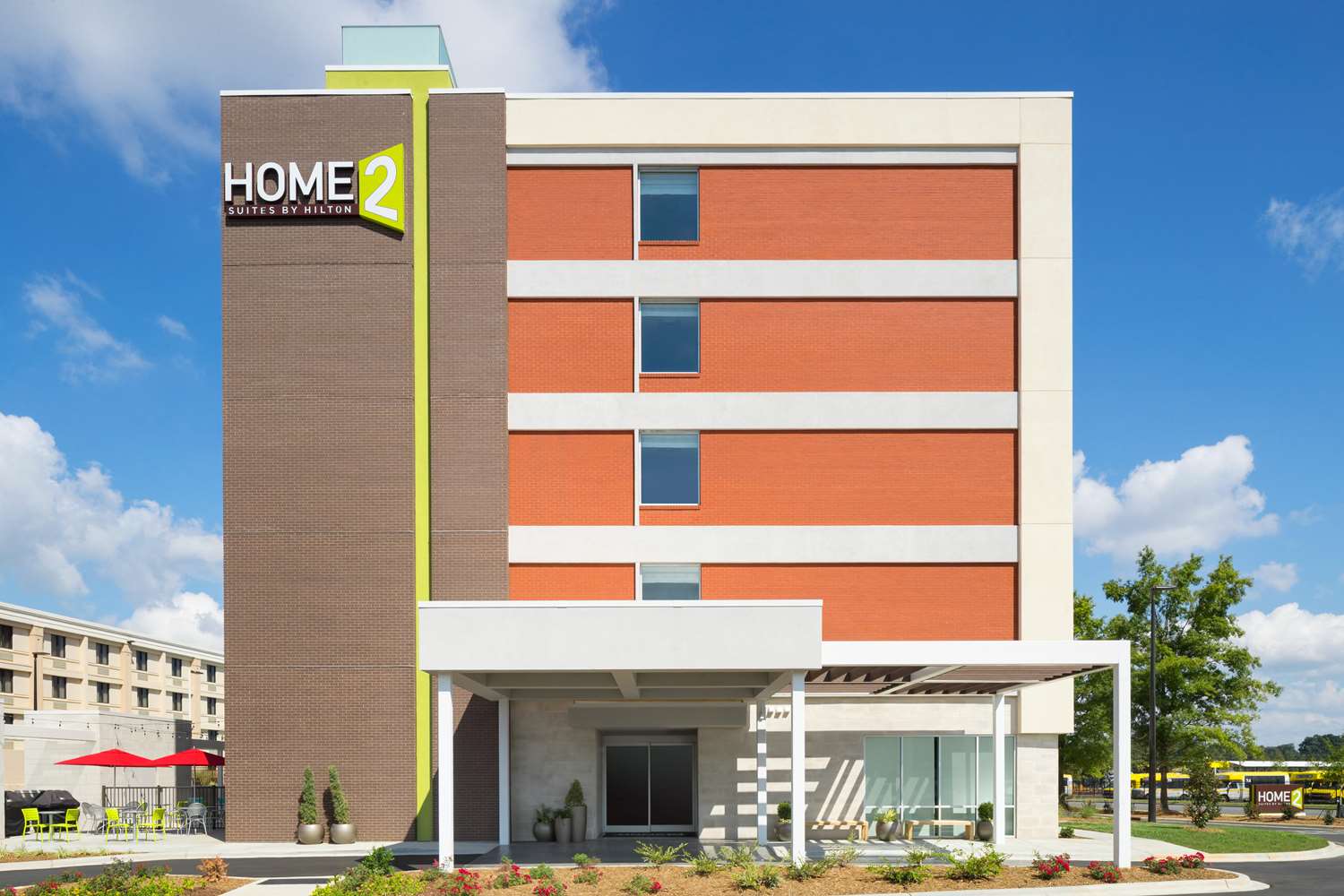 Home2 Suites by Hilton Charlotte Airport 2