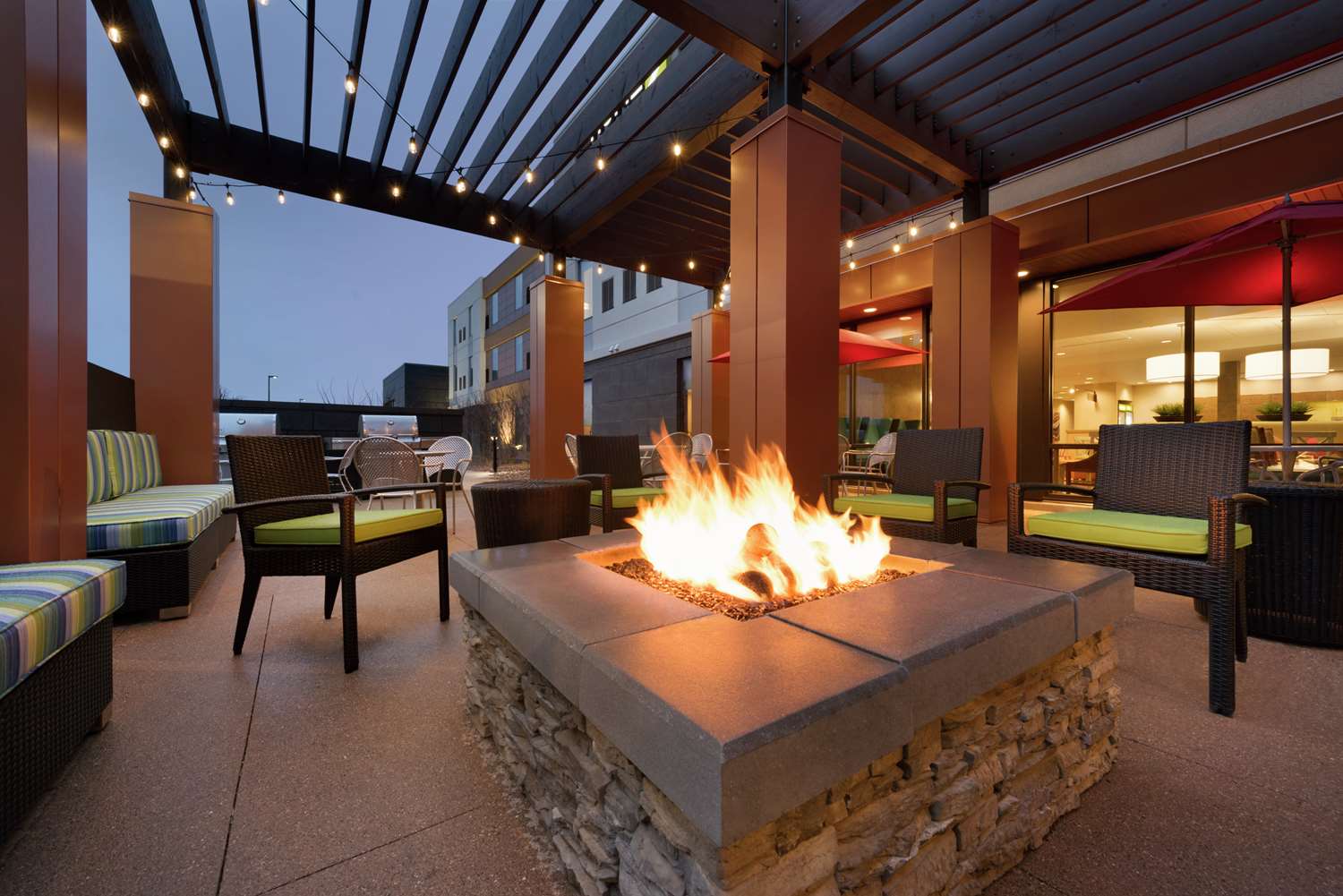 Home2 Suites by Hilton Milwaukee Airport 2