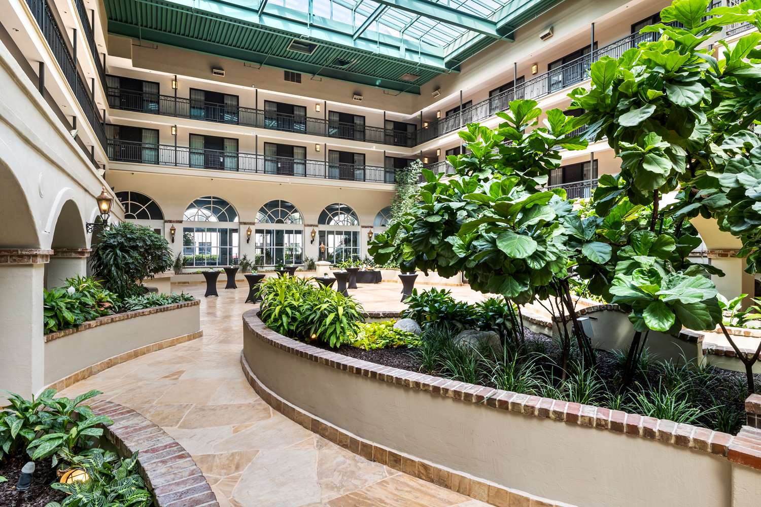Embassy Suites by Hilton Los Angeles-Intl Airport South 5
