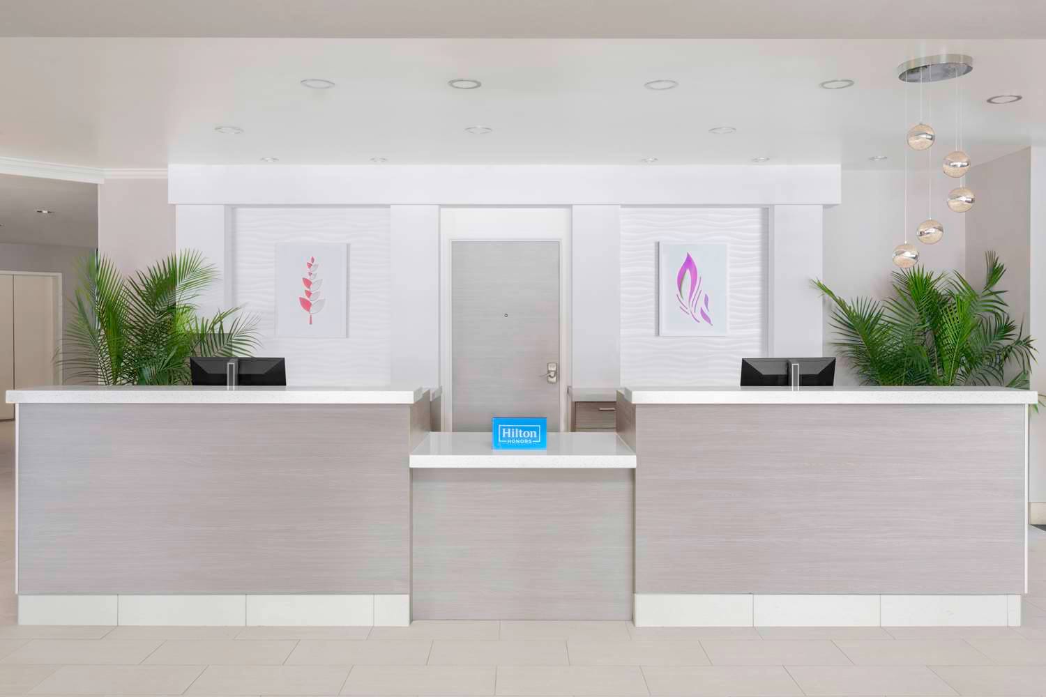 Hilton Garden Inn Calgary Airport 3