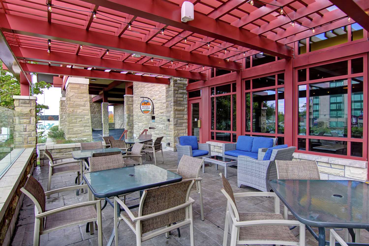DoubleTree Fallsview Resort & Spa by Hilton - Niagara Falls 2