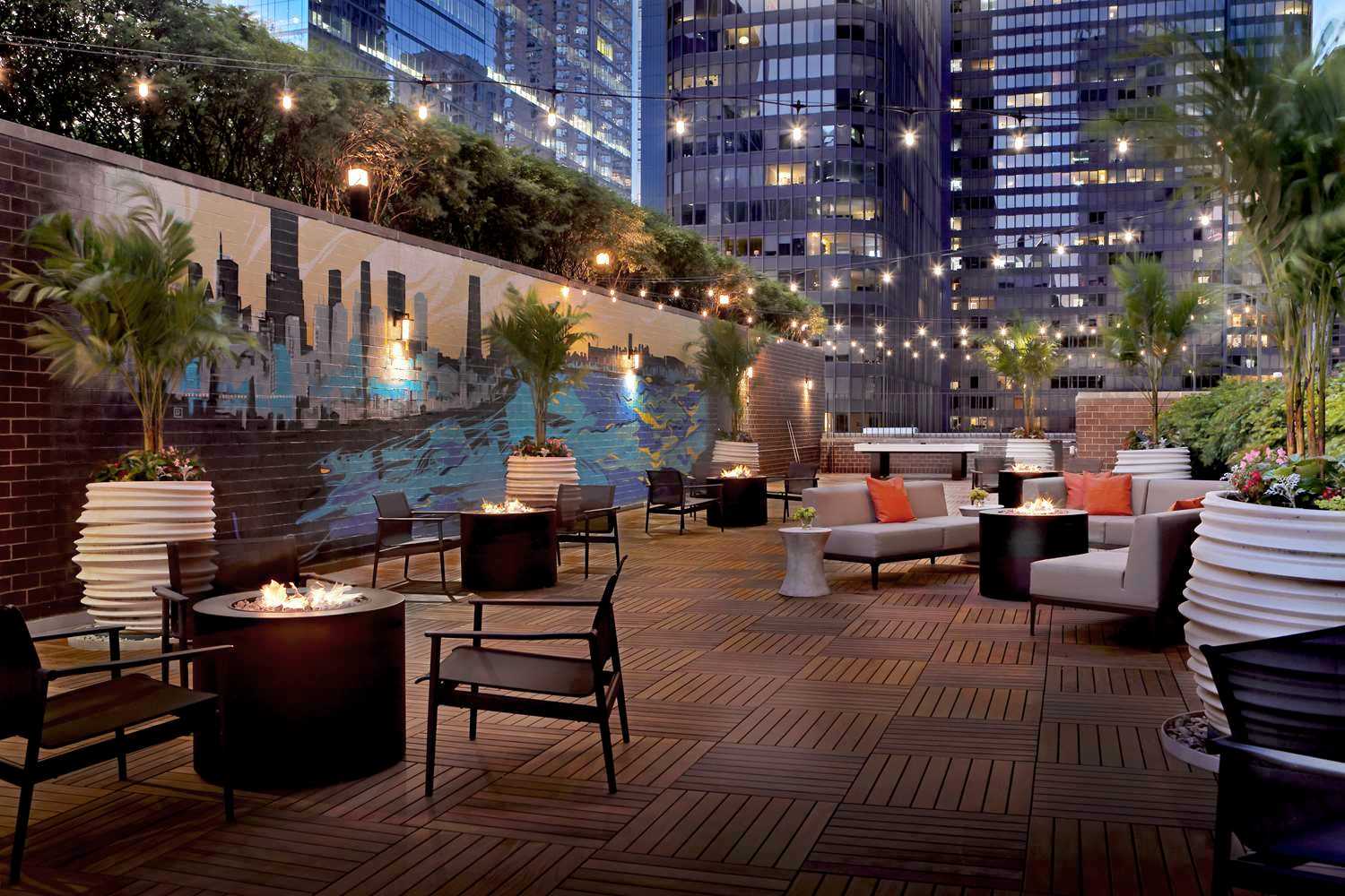 DoubleTree by Hilton Chicago-Magnificent Mile 4