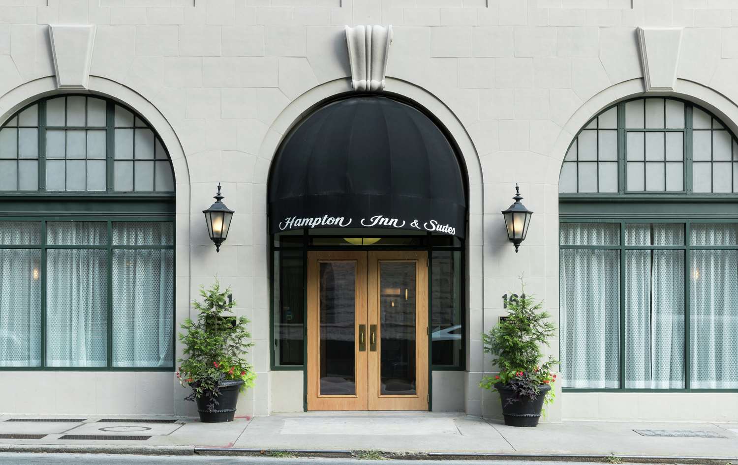 Hampton Inn & Suites Atlanta-Downtown 3