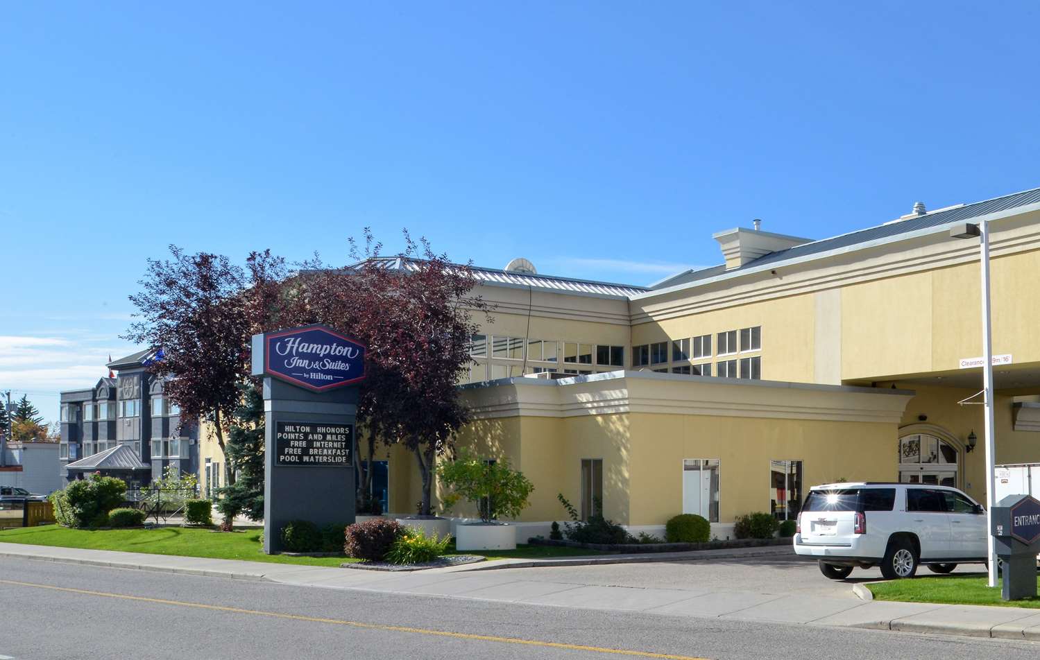 Hampton Inn & Suites by Hilton Calgary University NW 5