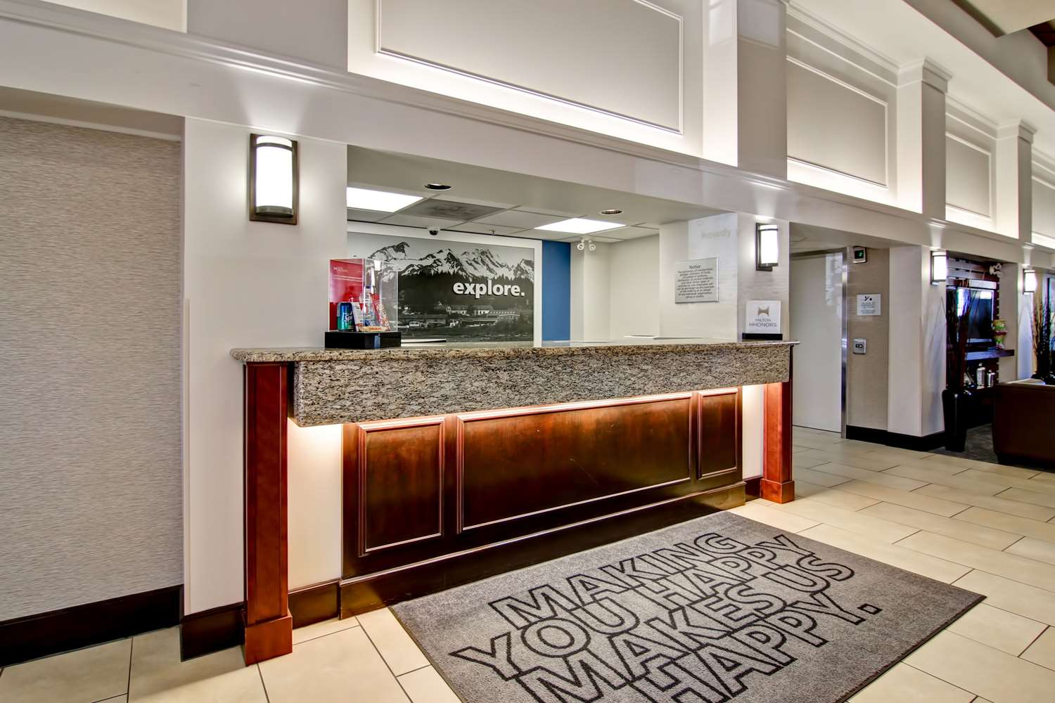 Hampton Inn & Suites by Hilton Calgary-Airport 5
