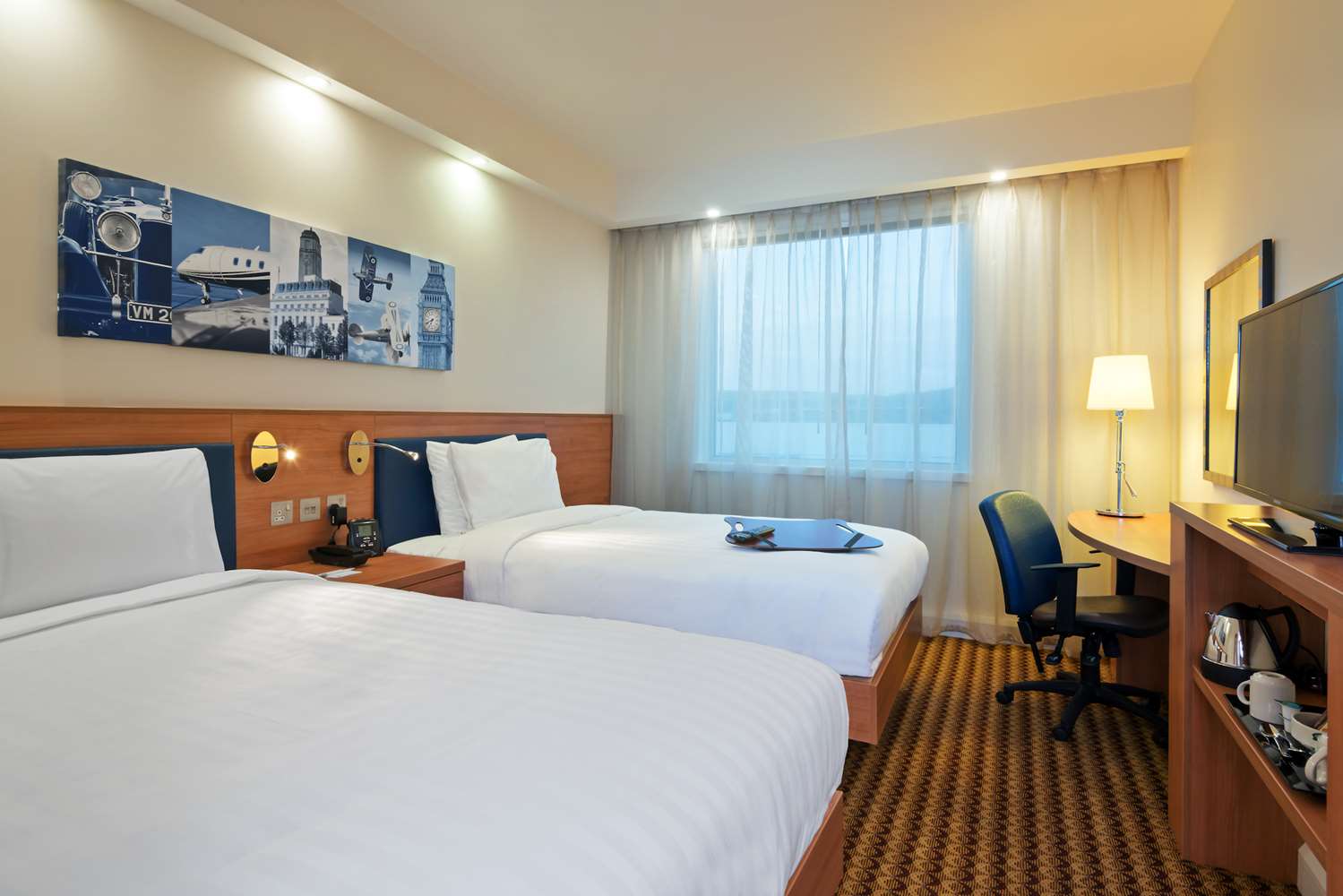 Hampton by Hilton London Luton Airport 5