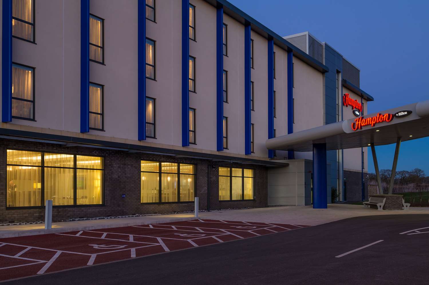Hampton by Hilton Exeter Airport 5