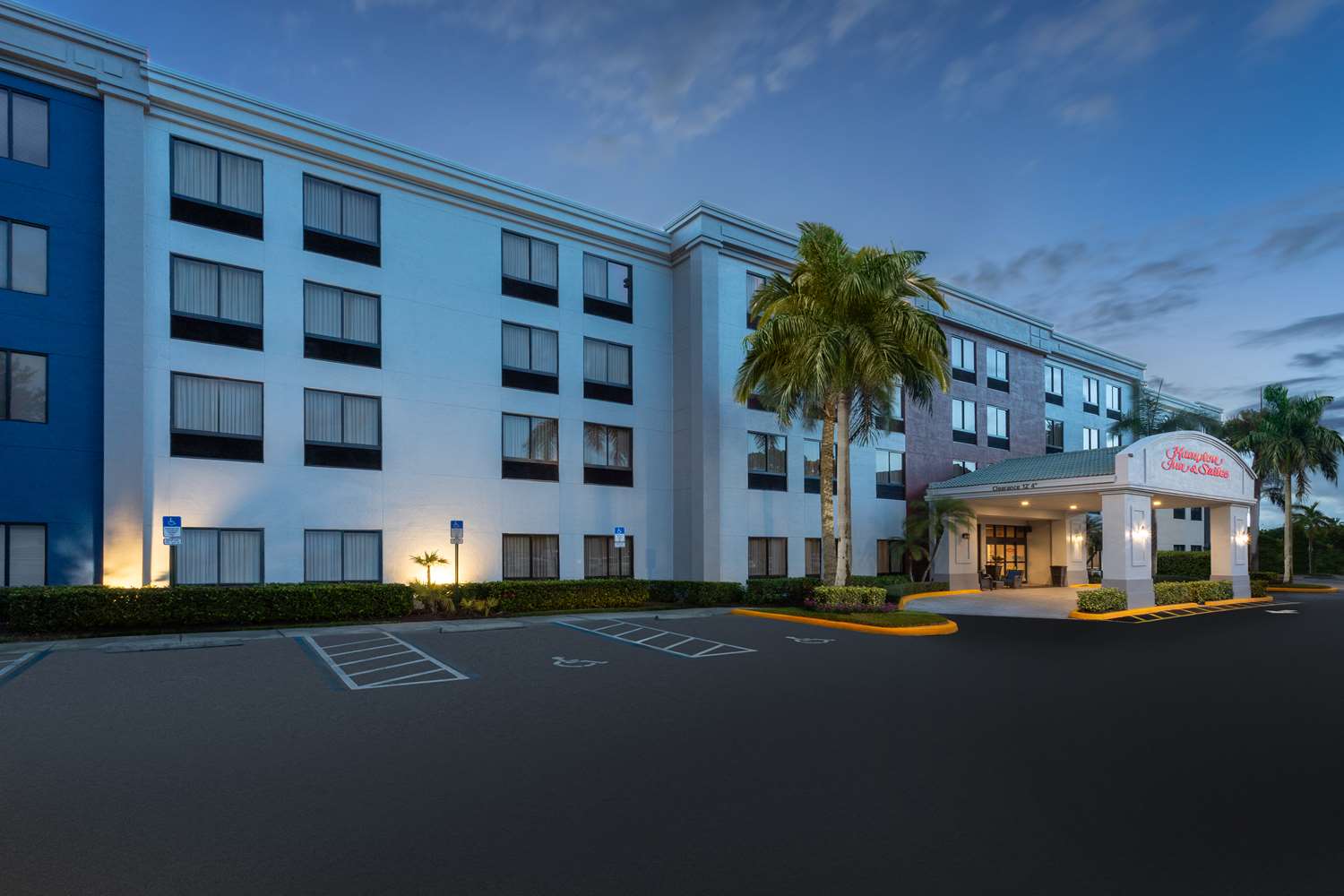 Hampton Inn & Suites Boynton Beach 2