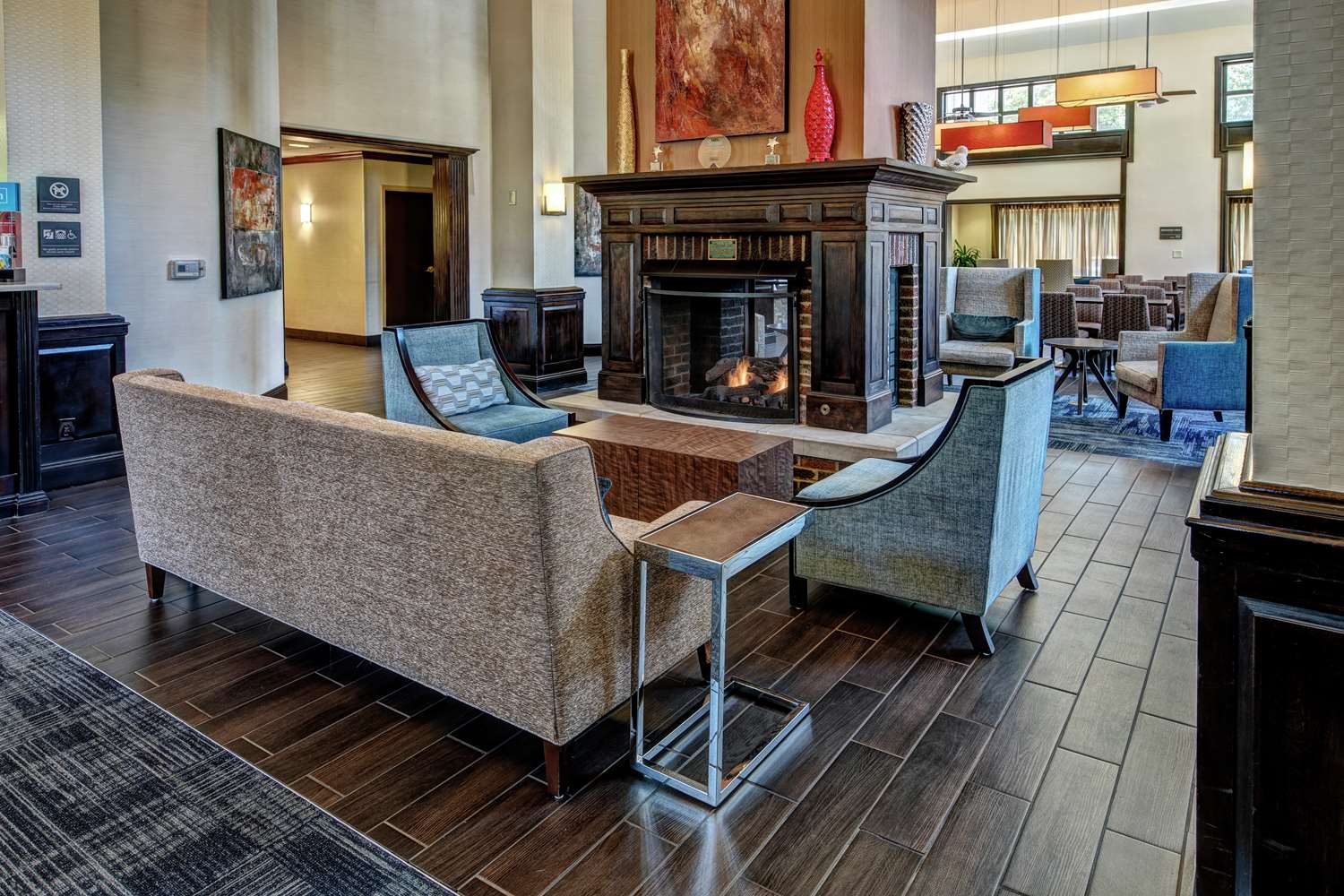 Hampton Inn & Suites Nashville-Vanderbilt-Elliston Place 4