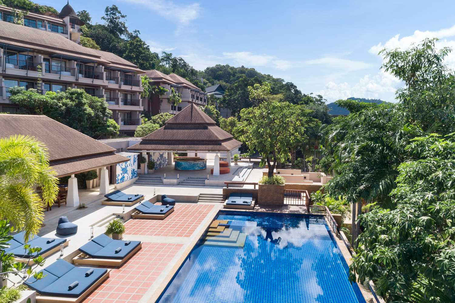 Avani Ao Nang Cliff Krabi Resort 2