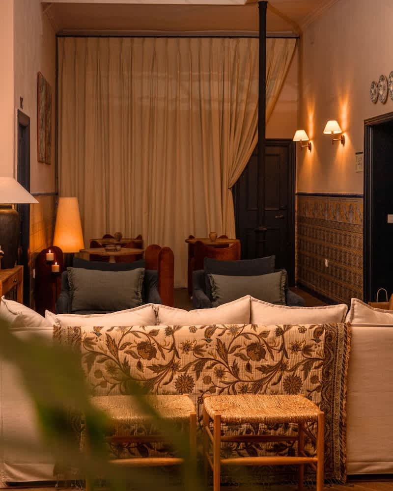 Honest Sevilla Hotel 2
